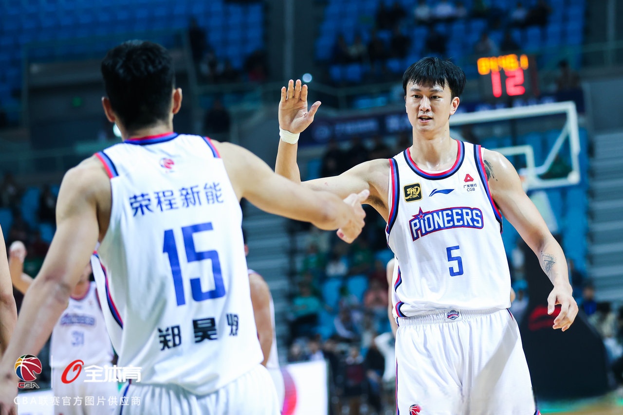 今晨突围战来临，辽宁本钢围绕德甲主帅复盘，赛场秩序良好，年轻球员得到机会的简单介绍-欧博体育