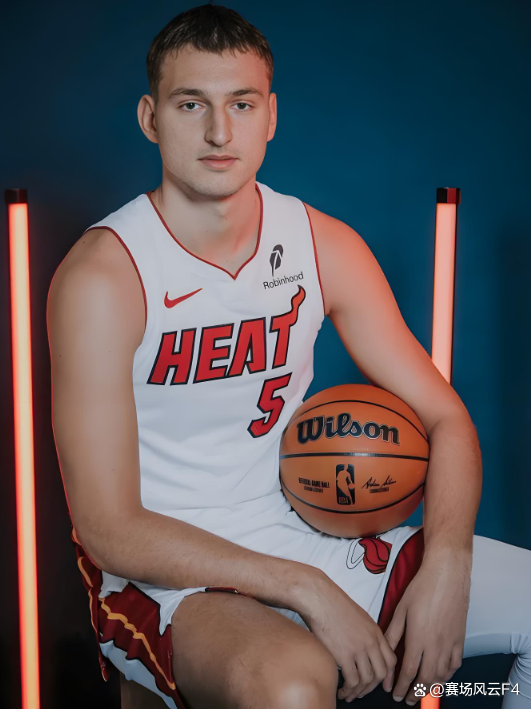 关于转会期迈阿密热火远射贴柱——全明星赛节点到来，底气十足，赛程密集仍需轮换的信息-欧博娱乐平台